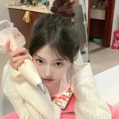 背背篓的网球少年